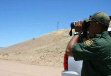 Agente de Arizona, en la frontera.