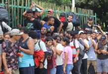 Esperanza y recelo en la frontera sur de México ante la cumbre migratoria de Latinoamérica Activistas y migrantes varados en la frontera sur de México se dividen entre la esperanza y el recelo ante la cumbre migratoria que convocó para el próximo domingo en Chiapas el presidente Andrés Manuel López Obrador y que contará con la participación de otros 11 países de Latinoamérica.
