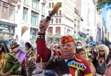 Celebraciones de grupos nativos de América Octubre es un mes que, más allá de las celebraciones ha representado una controversial perspectiva sobre la realidad continental americana.