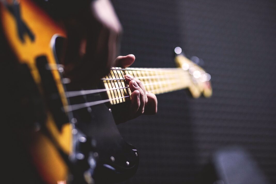 Guitarra 2 El sonido regional mexicano emerge como una fuerza dominante dentro de la música latina y un género que aspira a ser global, según señalaron este lunes en Miami participantes de la jornada inaugural de la Semana de la Música Latina de Billboard.