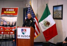 EE.UU. y México publican nueva lista de sospechosos incluidos en "Se Busca Información" Héctor A. mancha, donde aparece mientras habla sobre el cartel de los 10 nuevos sospechosos incluidos en la iniciativa Se Busca Información