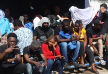 Los bloqueos y la crisis política en Guatemala frenan el flujo migratorio en México Los bloqueos carreteros en Guatemala y la crisis política que enfrenta el país han frenado de manera temporal la llegada de miles de migrantes a la frontera sur de México, según explicaron a EFE varios de ellos.