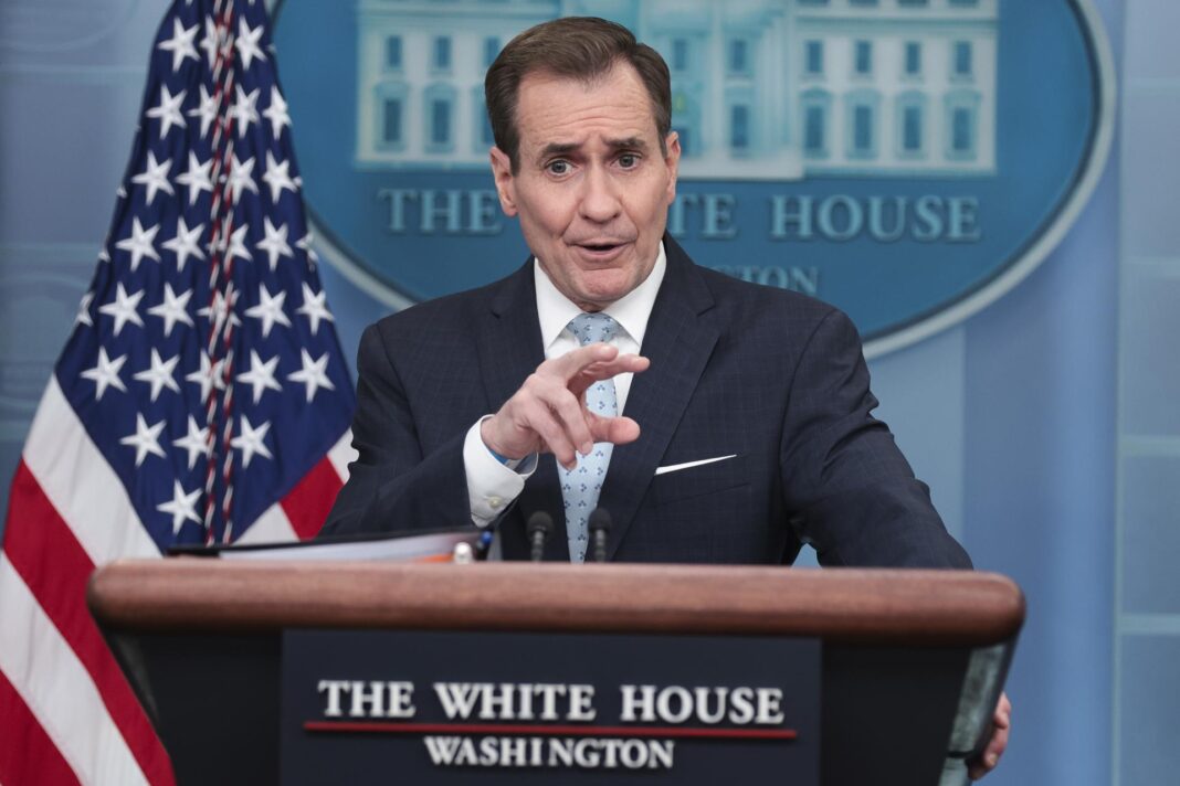 Estados Unidos empezará este viernes evacuar a sus ciudadanos en Israel en vuelos chárter, al mismo tiempo que está explorando otras opciones para facilitar la salida de sus nacionales por tierra o mar.