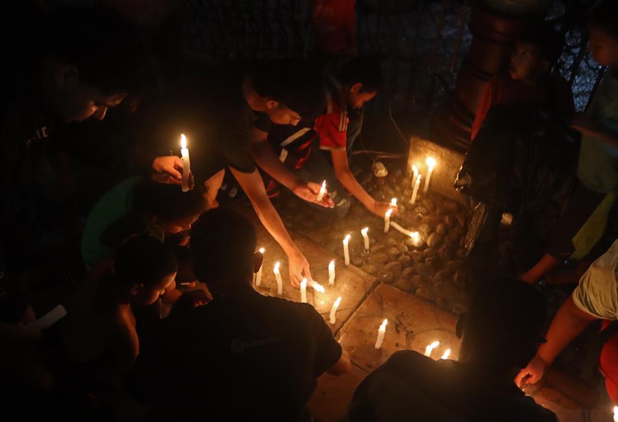 Migrantes realizan una vigilia hoy en Tapachula (4)