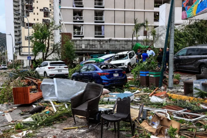 En un primer reporte, el pasado jueves, se informó que 27 personas habían fallecido y 4 estaban desaparecidas.