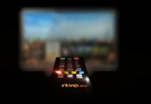 Los estadounidenses han disminuido la atención que prestan a las noticias a raíz de un cambio en los hábitos de consumo, una menor confianza en los medios y los altos niveles de fatiga informativa, encontró un sondeo del centro de investigación Pew revelado este martes.
