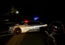 Unos 80 agentes del FBI están ayudado a las autoridades a buscar a Robert Card, el principal sospechoso de los dos tiroteos que anoche se cobraron la vida de 18 personas en la localidad de Lewiston, en Maine, dijo la senadora republicana Susan Collins en una rueda de prensa.