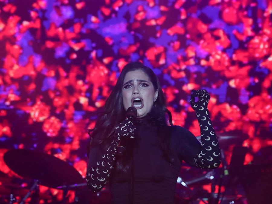 La cantante Sofía Garza.