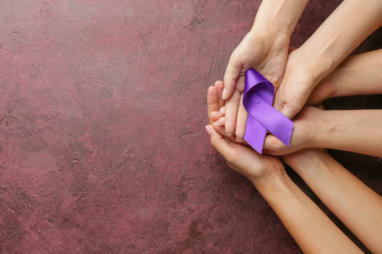 Octubre es el Mes de Concientizaci&oacute;n de la Violencia Dom&eacute;stica y el color violeta, que es el que simboliza el reconocimiento a los sobrevivientes de este grave problema.