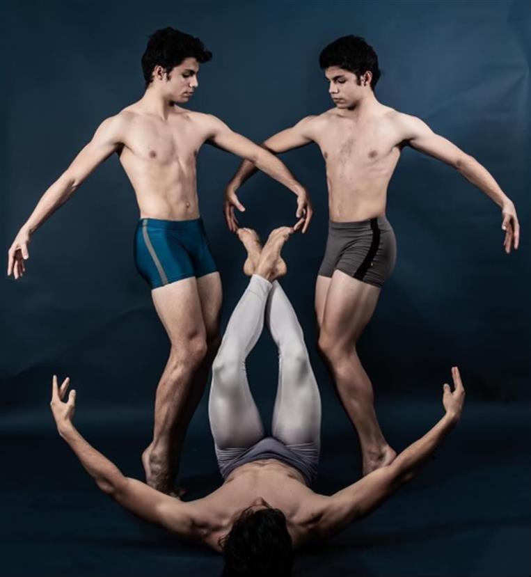 los trillizos bailarines cubanos (de izq. a dcha.) Marcos, &Aacute;ngel y C&eacute;sar Ram&iacute;rez Castellanos