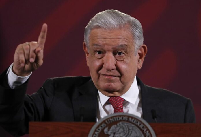 Andrés Manuel López Obrador, (2) Andrés Manuel López Obrador, (2)