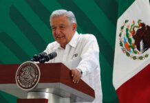 López Obrador critica a los expresidentes Fox y Calderón por apoyar a Javier Milei