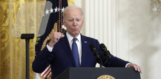 El presidente se negó a dar más detalles hasta que el acuerdo se haya "completado" y agregó que su equipo ha estado trabajando en ello "intensamente" por semanas.
