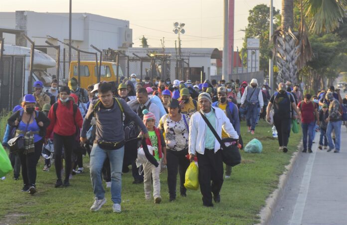 Caravana de migrantes. La medida forma parte de los intentos por parte del gobierno de Joe Biden de frenar el flujo en la frontera sur con México.