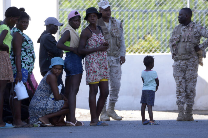 República Dominicana reabre comercio con Haití, que decide mantener su frontera cerrada El terremoto ocurrió a las 13.22 hora local (17.22 GMT) y su epicentro fue localizado a 7 kilómetros del municipio de Castañuelas.
