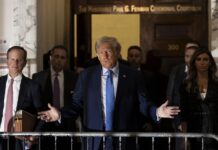 Un airado Trump se escuda durante su testimonio en un aviso legal que el juez rechazó Donald J. Trump