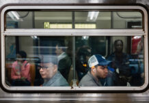 Navegando por el alto costo de la vida en Nueva York Nueva York, conocida como la ciudad de las oportunidades ilimitadas, enfrenta un desafío abrumador: su prohibitivo costo de vida.