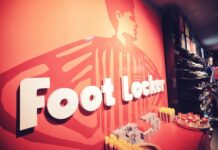 Foot Locker gana 25,5 millones durante su tercer trimestre fiscal, un 70,8% menos, y revisa previsiones La facturación de Foot Locker entre los meses de agosto y octubre disminuyó un 8,6% interanual, hasta los 1.989 millones de dólares (1.813 millones de euros).