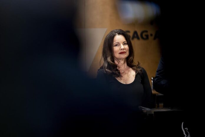Fran Drescher (2)