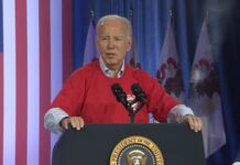 Biden: "Cuando mi predecesor, el distinguido...Dejémoslo. Cuando mi predecesor estaba en el cargo, se cerraron seis factorías en el país y se perdieron decenas de miles de empleos.