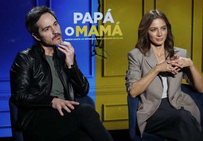 Los actores mexicanos Mauricio Ochmann y Silvia Navarro Los actores mexicanos Mauricio Ochmann y Silvia Navarro