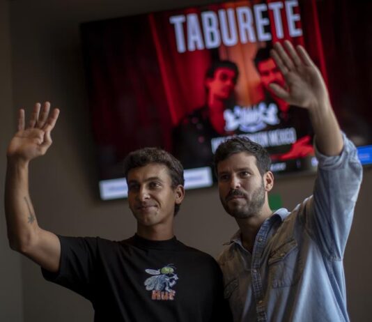 Taburete quiere preparar un álbum dedicado a "las grandes canciones" de México