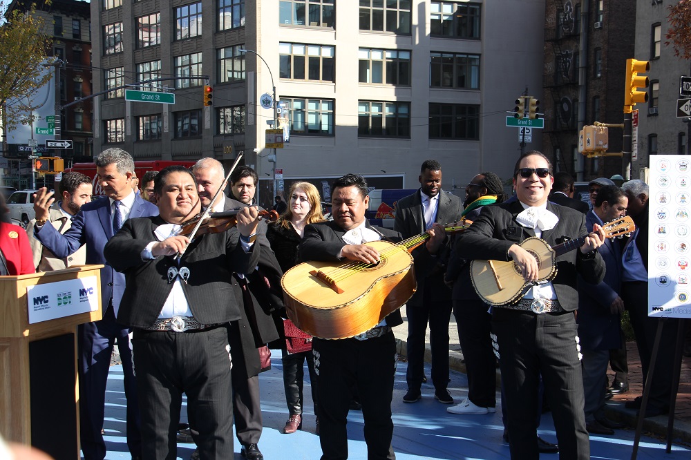Los mariachis alegraron el acto