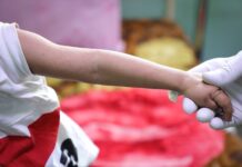 La OMS advierte de que la amenaza mundial del sarampión continúa creciendo por la ausencia de vacunación en niños El sarampión sigue planteando una amenaza cada vez mayor para los niños.