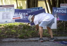 Grupo de derechos exhorta a candidatos republicanos a abordar preocupaciones de latinos Los latinos constituyen el 26,2 % de la población de Florida, de acuerdo con los datos más recientes de la Oficina del Censo.
