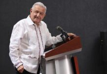 López Obrador recibirá el 27 de diciembre a la delegación de EE.UU. para tratar la migración "Se nos presenta una situación extraordinaria porque aumentó el número de migrantes que pasan por nuestro país con el propósito de llegar a Estados Unidos", reconoció López Obrador, quien apostó por "trabajar juntos".