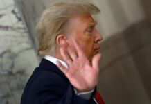 Trump dice que no será un dictador si es reelegido, "salvo por el primer día" Donald J. Trump