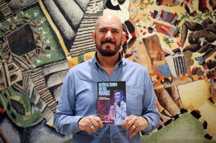 El director general de la Sociedad de Autores y Compositores de México (SACM), Roberto Cantoral Zucchi