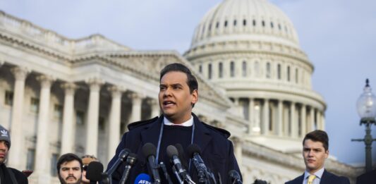 La Cámara de Representantes votó por 311 a 114 a favor de la expulsión del congresista republicano, la sexta en los más de 230 años del Legislativo.