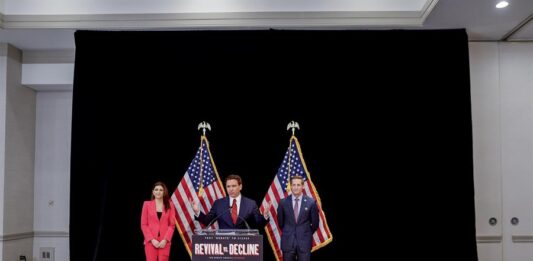 Los gobernadores de California y Florida
