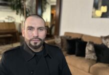 Rafael Amaya desentraña al Señor de los Cielos tras una década en su piel “Yo he cambiado mi vida. Tengo nuevos hábitos. He aprendido a quererme por encima de todo”, dijo con orgullo el actor Rafael Amaya.