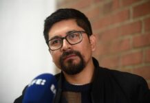 El legislador afirma que existe una necesidad urgente por "detener el deterioro democrático que se ha instalado en Guatemala", impulsado desde todos los organismos del Estado.