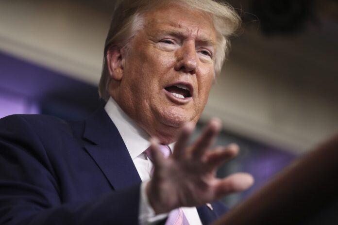 Es la tercera vez este mes que la Justicia falla contra Trump en sus esfuerzos por acogerse a la inmunidad presidencial para que se desestimen los múltiples casos, tanto civiles como criminales, a los que hace frente.