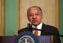Aplazan a marzo audiencia del exdiplomático Víctor Rocha por espionaje para Cuba Víctor Rocha
