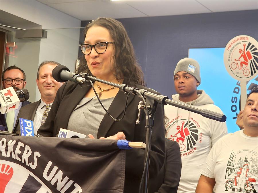 Vida Mayuga, comisionada del Departamento de Protección al Consumidor y al Trabajador