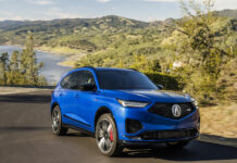 Acura MDX: Lujo y reputación, pero sin cambios en el 2024 El Acura MDX es el vehículo insignia de la división de lujo de Honda. Es el auto más grande y mejor equipado de Acura.
