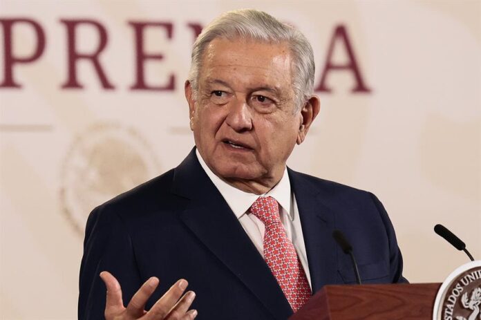Andrés Manuel López Obrador, (2)