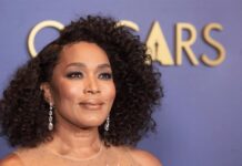 Angela Bassett recibe un óscar en los Governors Awards y celebra a las actrices negras Angela Bassett