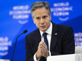 Blinken: Arévalo abre nueva era de cooperación migratoria entre EE.UU., México y Guatemala Blinken destacó además que Estados Unidos y México han logrado "un gran progreso" en materia migratoria durante las últimas tres semanas y avanzó que hoy considerarán "pasos adicionales" que emprender.