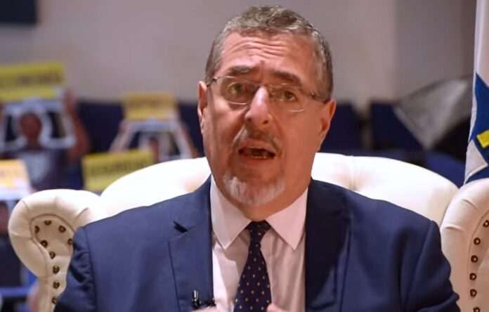 Bernardo Arévalo de León 12 CP Arévalo de León: