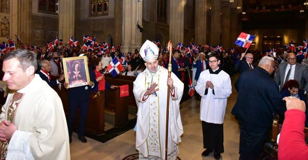 Con la quincuagésima primera misa en honor a la Virgen de Altagracia el domingo 14 de enero en la Catedral de San Patricio, iniciaron oficialmente las celebraciones del Mes de la Herencia Dominicana en Nueva York. Foto consulado dominicano.