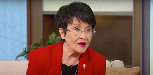 La actriz de origen puertorriqueño Chita Rivera, falleció este martes a los 91 años.