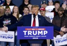 Trump agradece el apoyo de Ron DeSantis y arremete contra su rival republicana Nikki Haley