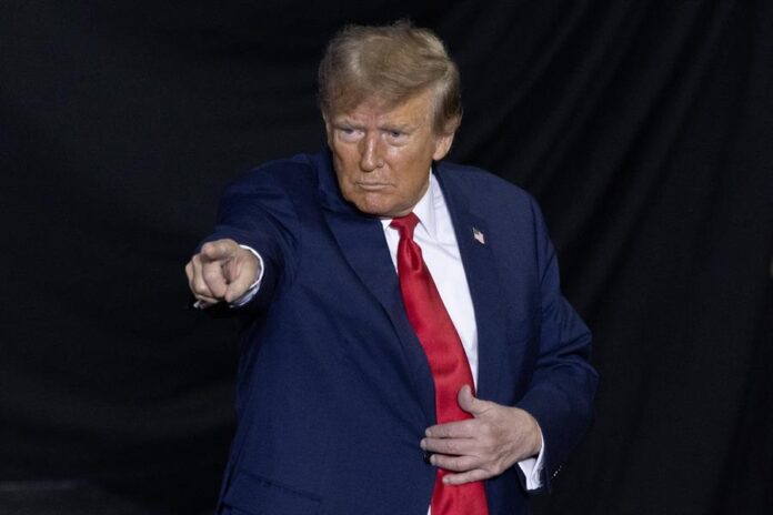 Donald Trump (2) Donald Trump