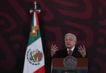 López Obrador pide discutir con los empresarios la reducción de la jornada laboral El presidente de México, Andrés Manuel López Obrador
