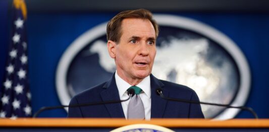 Kirby: "Se han comprometido a cooperar para aumentar la coordinación de las fuerzas del orden para abordar la distribución y exportación de precursores químicos de los opioides que se están cobrando tantas vidas".